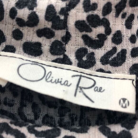 Olivia Rae Leopard Print Sleeveless Top - Picture 6 of 7